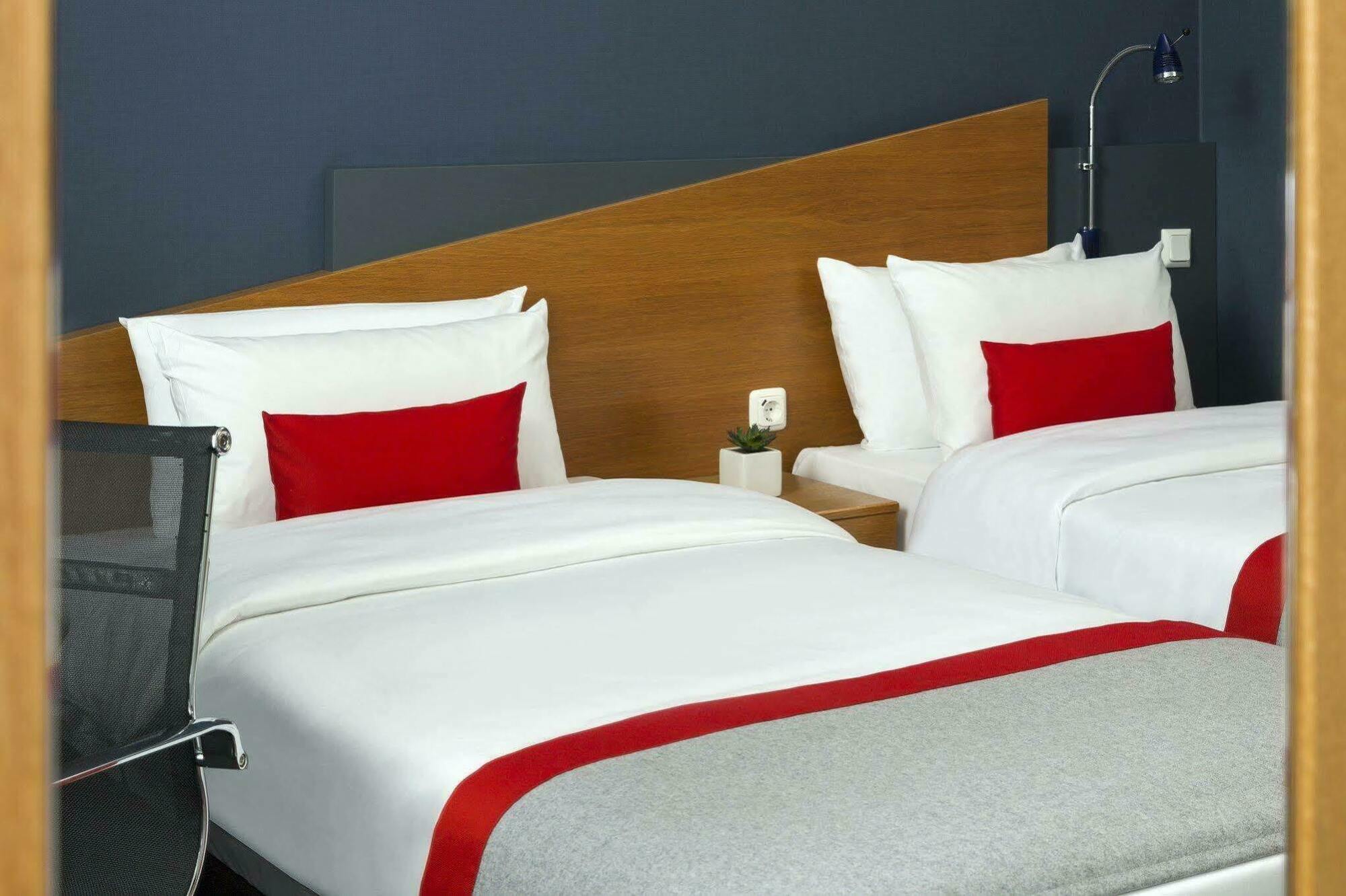 Hotel Express Mülheim, An Ihg Köln